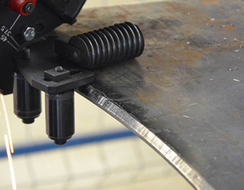 Обработка наклепанного металла: как работать с кромкой